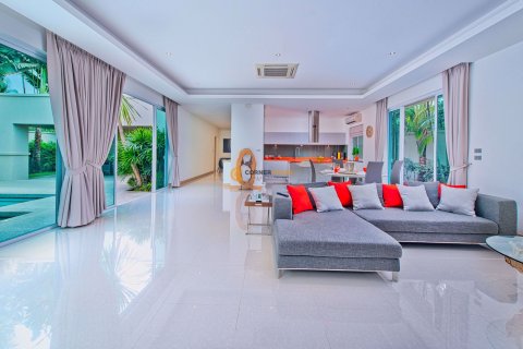 Estudio en Pattaya, Tailandia № 172517 - foto 11