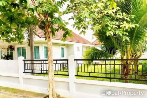 Casa de 3 dormitorios en Pattaya, Tailandia № 172523 - foto 6