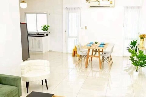 Casa de 3 dormitorios en Pattaya, Tailandia № 172523 - foto 9