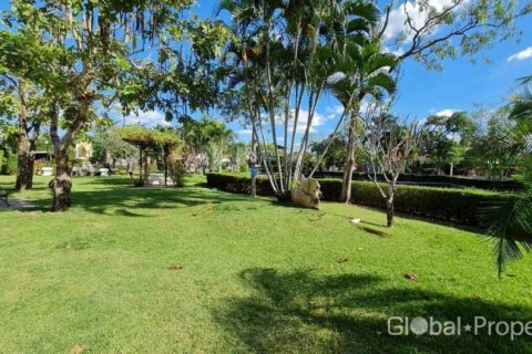 Casa de 3 dormitorios en Pattaya, Tailandia № 172523 - foto 3