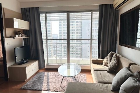 Condo in Ratchathewi, Bangkok, Thailand, 2 bedrooms  № 137010