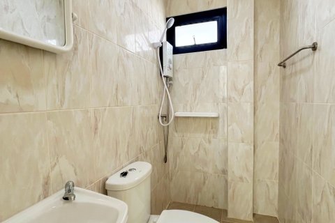 Casa de 4 dormitorios en Saraphi, Tailandia № 205550 - foto 10