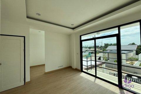 Casa de 4 dormitorios en Saraphi, Tailandia № 205550 - foto 6