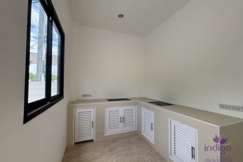 Casa de 4 dormitorios en Saraphi, Tailandia № 205550 - foto 8