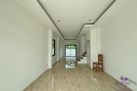 Casa de 4 dormitorios en Saraphi, Tailandia № 205550 - foto 3