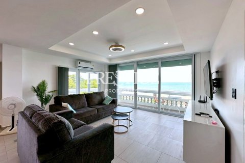 Condo in Pattaya, Thailand, 3 bedrooms № 197542