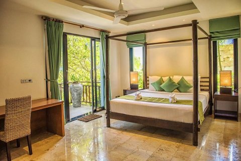 Chalet de 3 dormitorios en Ko Samui, Tailandia № 180186 - foto 12