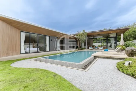 Chalet de 4 dormitorios en Phuket, Tailandia № 190743 - foto 18