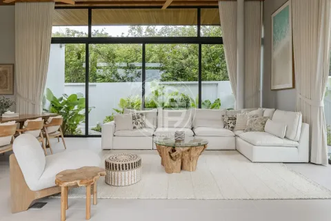 Chalet de 4 dormitorios en Phuket, Tailandia № 190743 - foto 2