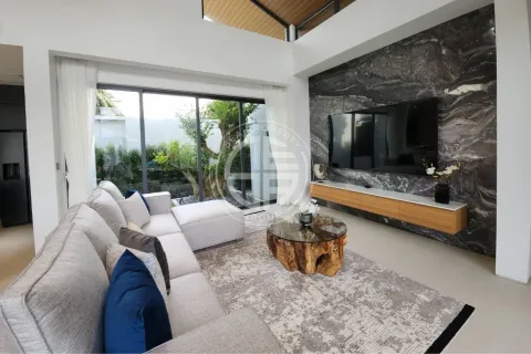 Chalet de 4 dormitorios en Phuket, Tailandia № 190739 - foto 2
