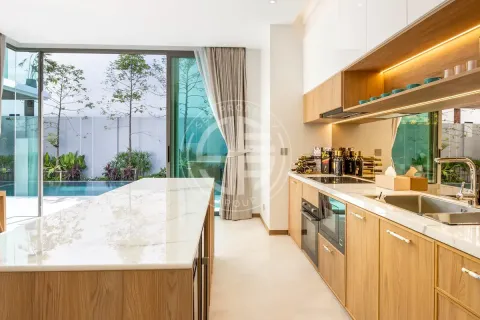 Chalet de 4 dormitorios en Phuket, Tailandia № 190745 - foto 9