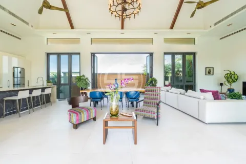 Chalet de 4 dormitorios en Phuket, Tailandia № 190740 - foto 2