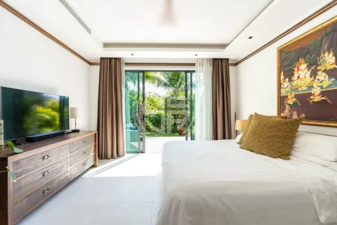 Chalet de 4 dormitorios en Phuket, Tailandia № 190740 - foto 13