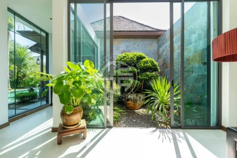 Chalet de 4 dormitorios en Phuket, Tailandia № 190740 - foto 8
