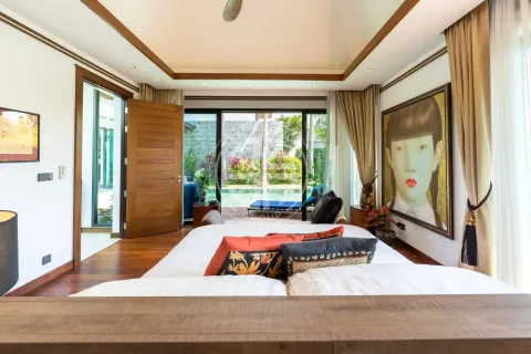 Chalet de 4 dormitorios en Phuket, Tailandia № 190740 - foto 10