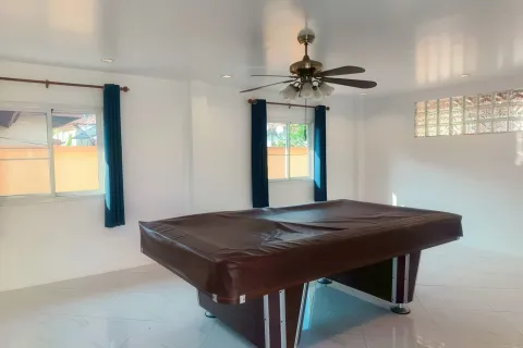 Casa de 4 dormitorios en Pattaya, Tailandia № 155659 - foto 19