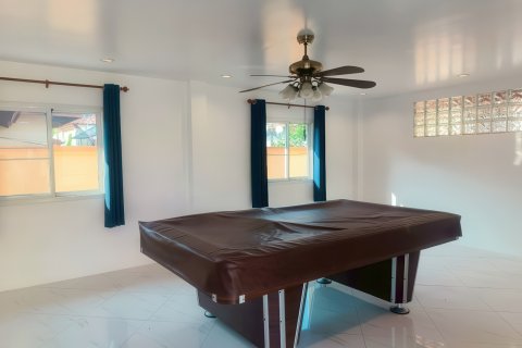 Casa de 4 dormitorios en Pattaya, Tailandia № 155659 - foto 5