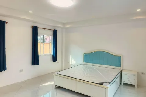 Casa de 4 dormitorios en Pattaya, Tailandia № 155659 - foto 25