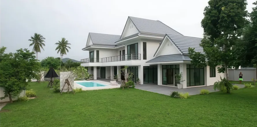 Chalet de 3 dormitorios en Pattaya, Tailandia № 155663