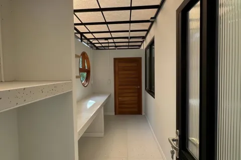 Chalet de 3 dormitorios en Pattaya, Tailandia № 155663 - foto 9