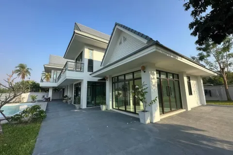Chalet de 3 dormitorios en Pattaya, Tailandia № 155663 - foto 4