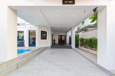 Casa de 5 dormitorios en Pattaya, Tailandia № 155662 - foto 5
