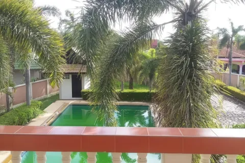 Casa de 3 dormitorios en Pattaya, Tailandia № 155661 - foto 2