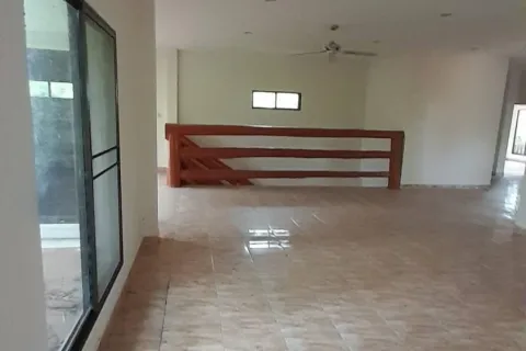 Casa de 3 dormitorios en Pattaya, Tailandia № 155661 - foto 18