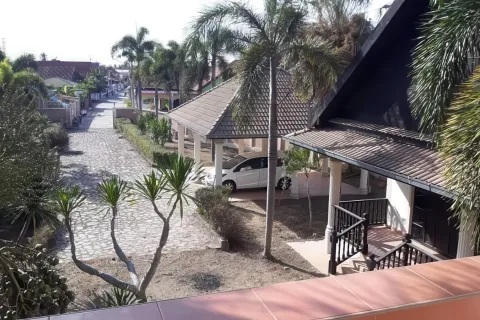 Casa de 3 dormitorios en Pattaya, Tailandia № 155661 - foto 5