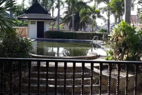 Casa de 3 dormitorios en Pattaya, Tailandia № 155661 - foto 8