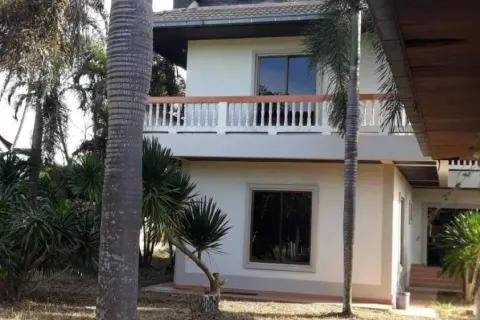 House in Pattaya, Thailand 3 bedrooms № 155661