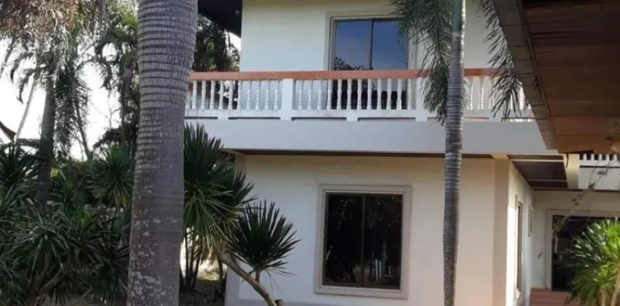 Casa de 3 dormitorios en Pattaya, Tailandia № 155661
