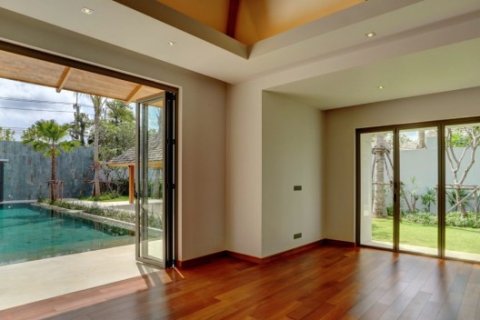 Villa in Phuket, Thailand 4 bedrooms № 191155 - photo 11