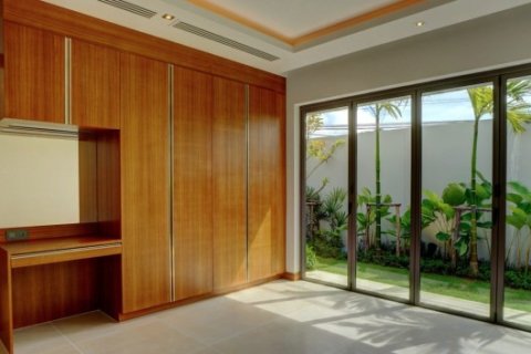 Villa in Phuket, Thailand 4 bedrooms № 191155 - photo 8