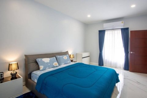 Chalet de 3 dormitorios en Hua Hin, Tailandia № 116914 - foto 8