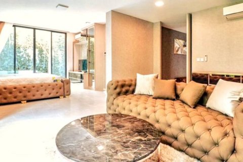 Casa de 5 dormitorios en Saphan Sung, Bangkok, Tailandia № 120199 - foto 10