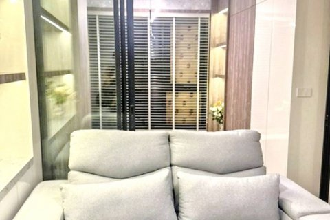 Condominio de 1 dormitorio en Chatuchak, Bangkok, Tailandia № 120194 - foto 4