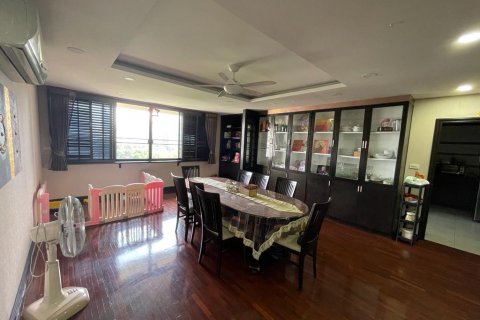 Eigentumswohnung in Bangkok, Thailand, 3 Schlafzimmer № 143178