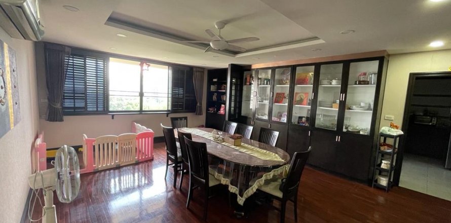 Condominio de 3 dormitorios en Bangkok, Tailandia № 143178