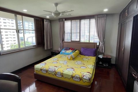 Condominio de 3 dormitorios en Bangkok, Tailandia № 143178 - foto 4