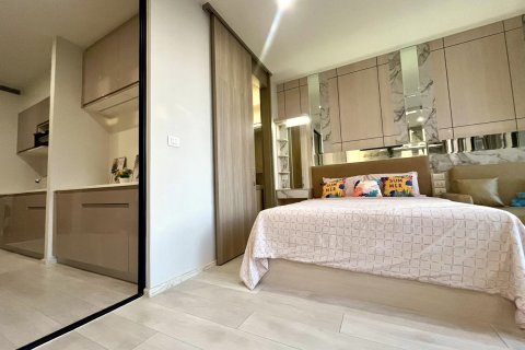 Condominio de 1 dormitorio en Bangkok, Tailandia № 143177 - foto 4