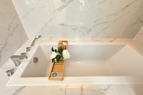 Condo à Bangkok, Thaïlande, 2 chambres № 143176 - photo 13