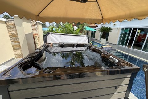 Chalet de 3 dormitorios en Phuket, Tailandia № 158968 - foto 21