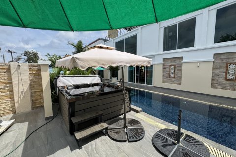Chalet de 3 dormitorios en Phuket, Tailandia № 158968 - foto 20