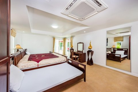 Chalet de 3 dormitorios en Phuket, Tailandia № 158968 - foto 6