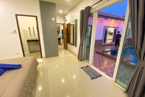 Casa de 3 dormitorios en Pattaya, Tailandia № 69685 - foto 5
