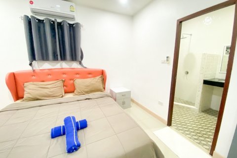 Casa de 3 dormitorios en Pattaya, Tailandia № 69685 - foto 8