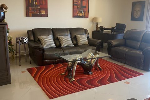 Condo in Pattaya, Thailand, 2 bedrooms № 69680 - photo 5