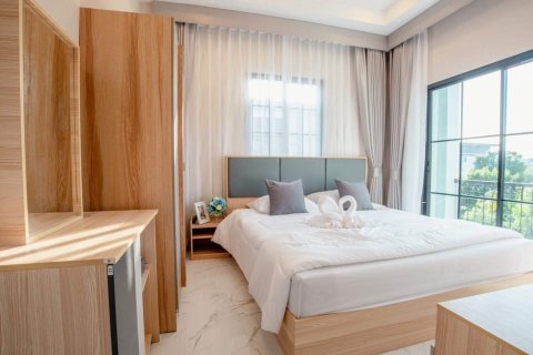 Casa de 3 dormitorios en Pattaya, Tailandia № 69683 - foto 15