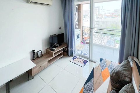 Condominio de 1 dormitorio en Bang Lamung, Tailandia № 205167 - foto 3